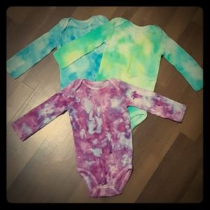 Tie dye 12month onesie bundle